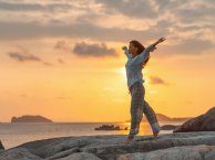 Ganzheitliches Wellbeing mit Yoga, Detox und Longevity