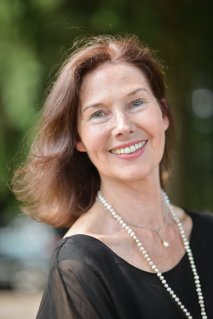 NEUE WEGE Yogalehrerin Stephanie Mara Sapper