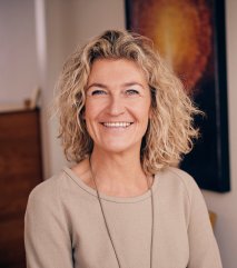 NEUE WEGE Yogalehrerin Anke Rebetje