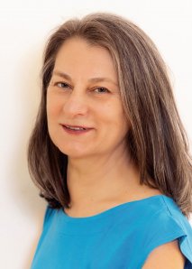 Yogalehrerin Gyöngyi Hajdu