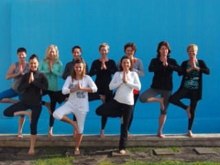 Gemeinsam Yoga üben tut gut