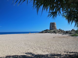 In kurzer Zeit erreichen Sie die langen Sandstrände Sardiniens.