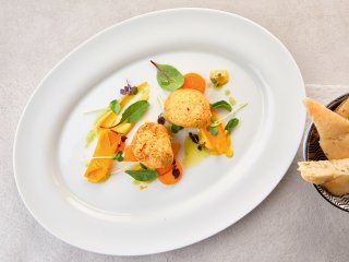 Ayurvedische Köstlichkeiten aus saisonalen Zutaten der Region