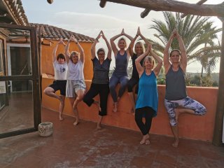 Strahlende Yogis im Hotel Galanias