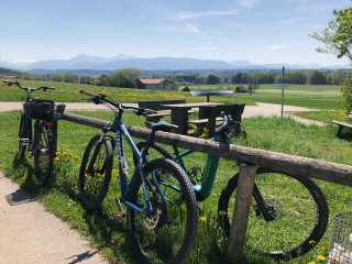 Eine Radtour durch das hügelige Voralpenland 