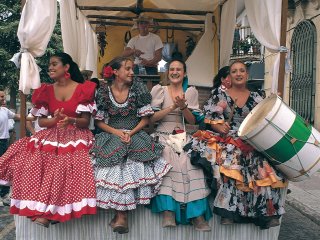Flamenca auf einer Feria