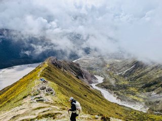 Eine Wanderung durch die Berge Nepals