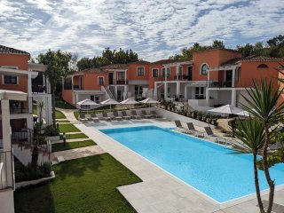 Die stilvolle Anlage des Hotel Galanias