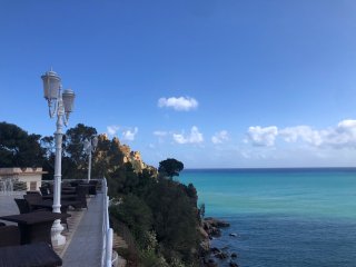 Genießen Sie den Blick vom Hotel Kalura auf das weite Meer