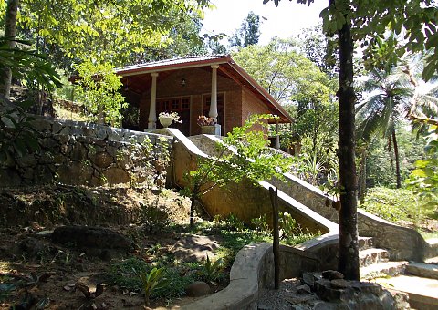 Wohnen Sie inmitten grüner Natur in der Singharaja Garden ECO-Lodge
