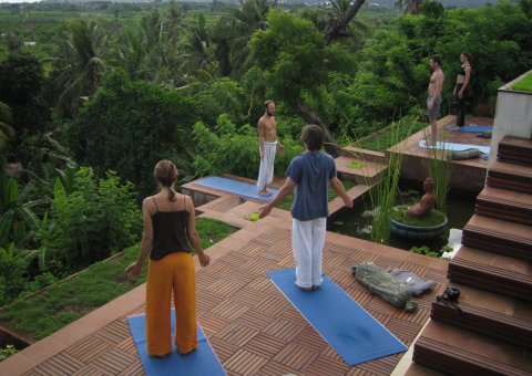 Üben Sie mit einem wunderschönen Blick Yoga im Zen Resort