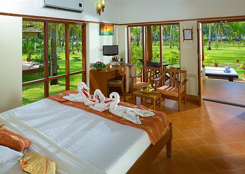 Deluxe Twin Villa Front Row