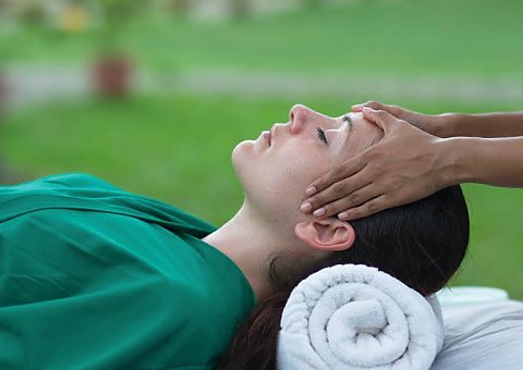 Im Manaltheeram genießen Sie wohltuende ayurvedische Massagen