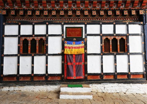 Die klassischen Holzfassaden in Bhutan 