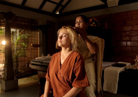 Im Poovar Island Resort steht die Ayurveda-Behandlung ganz im Zentrum Ihrer Kur