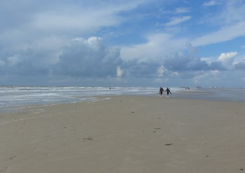 Der lange breite Sandstrand von St. Peter-Ording