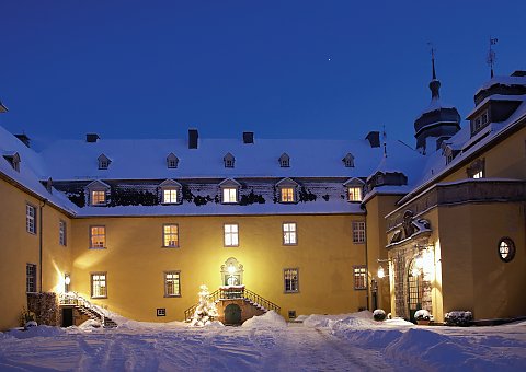Das Schloss Melschede ist ein Wasserschloss in Hövel, einem Stadtteil von Sundern im Sauerland. 