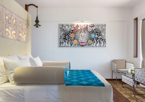 Die Deluxe Zimmer im Ayurvie verströmen mit ihren sanften Farben Wohlfühl-Atmosphäre