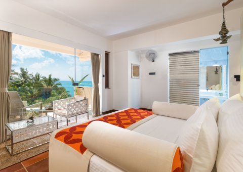 Genießen Sie die traumhafte Aussicht aus Ihrem luxuriösen Zimmer - pure Entspannung