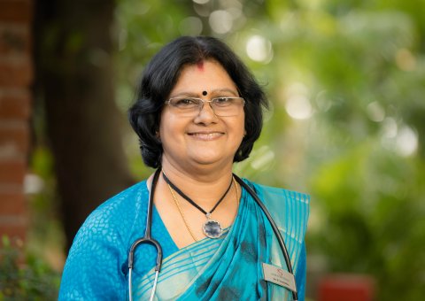 Die erfahrene Ayurveda-Ärztin Dr. Sreelatha hat hier ihre Bestimmung gefunden und wird sich gut um Sie kümmern