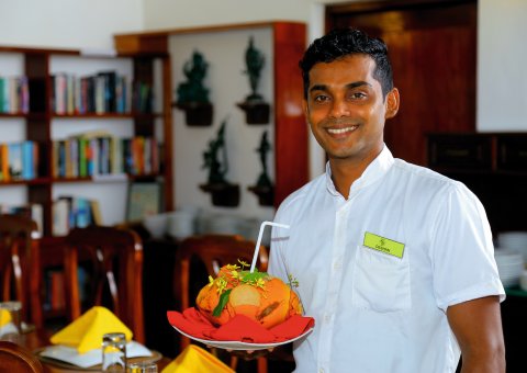 Lernen Sie die Herzlichkeit der Menschen vor Ort auf Sri Lanka in der Lotus Villa kennen 