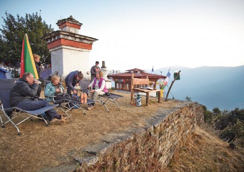 Eindruck von unseren Trekking Touren - gemeinsam genießen Sie die morgendliche Atmosphäre am Berg
