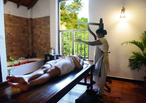 Regenerierende Behandlungen während Ihrer Ayurveda Kur