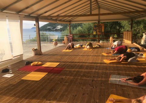 Entspannendes Yoga in den Abendstunden