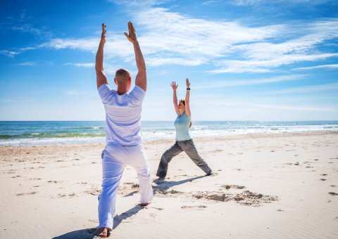 Was gibt es schöneres als Yoga am Strand?
