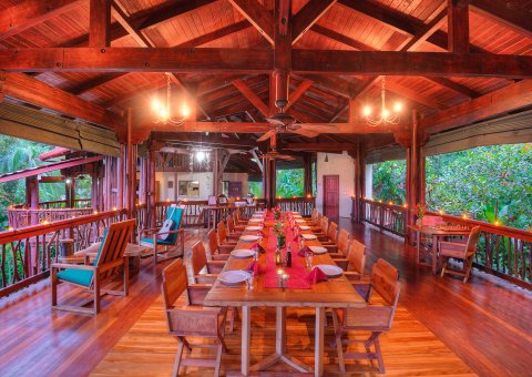 Restaurant in Holzoptik