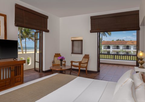 Von der Corner Suite haben Sie einen wundervollen Ausblick auf Garten und Meer