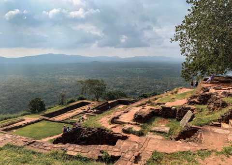 Erkunden Sie die traditionellen Tempelanlagen Sri Lankas