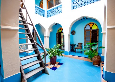 Die farbenfrohe Villa Bahati