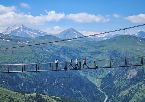 Traumhafte Ausblicke in den Bergen rund um das Hotel BLÜ