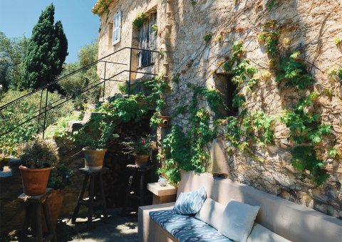 Auf dem Gelände der Finca finden Sie überall romantische Plätze zum Entspannen