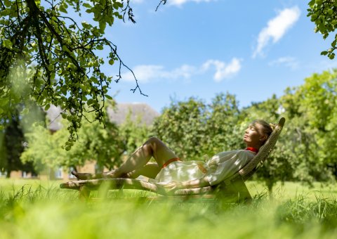 Spüren Sie die Ruhe der Natur im Park am See