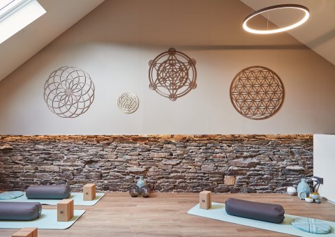 Stille Achtsamkeit beim Yoga üben