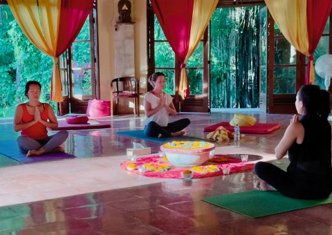 Zur Ruhe kommen bei Meditation und Yoga