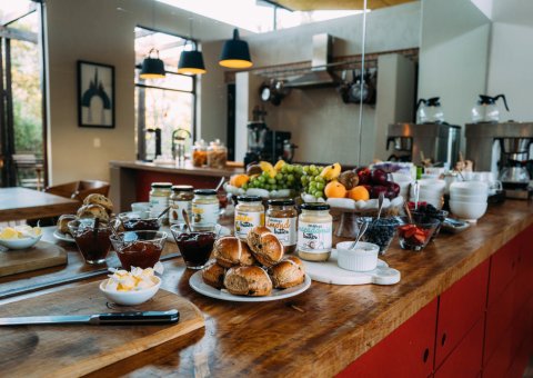 Das reichhaltige Frühstücksbuffet 