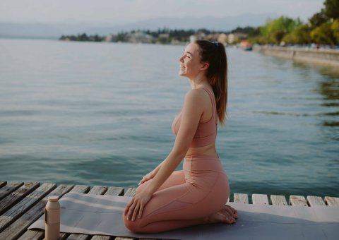 Yoga üben direkt am Gardasee