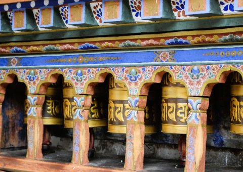 Gebetsmühlen im Kloster Kyichu Lhakhang in Paro