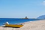 Entspannen Sie am menschenleeren Strand von Torre di Bari